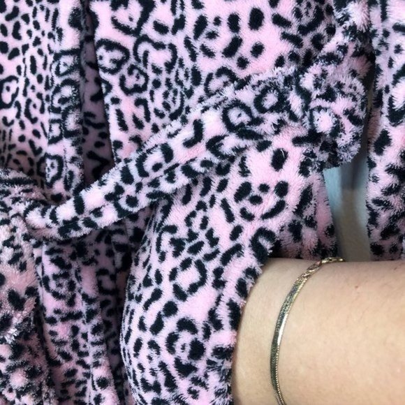 ULTA Pink Leopard Print Fluffy House Coat Robe Size S/M - Picture 5 of 9